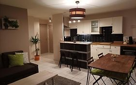 Ecully, Appartement Au Calme De 50M².